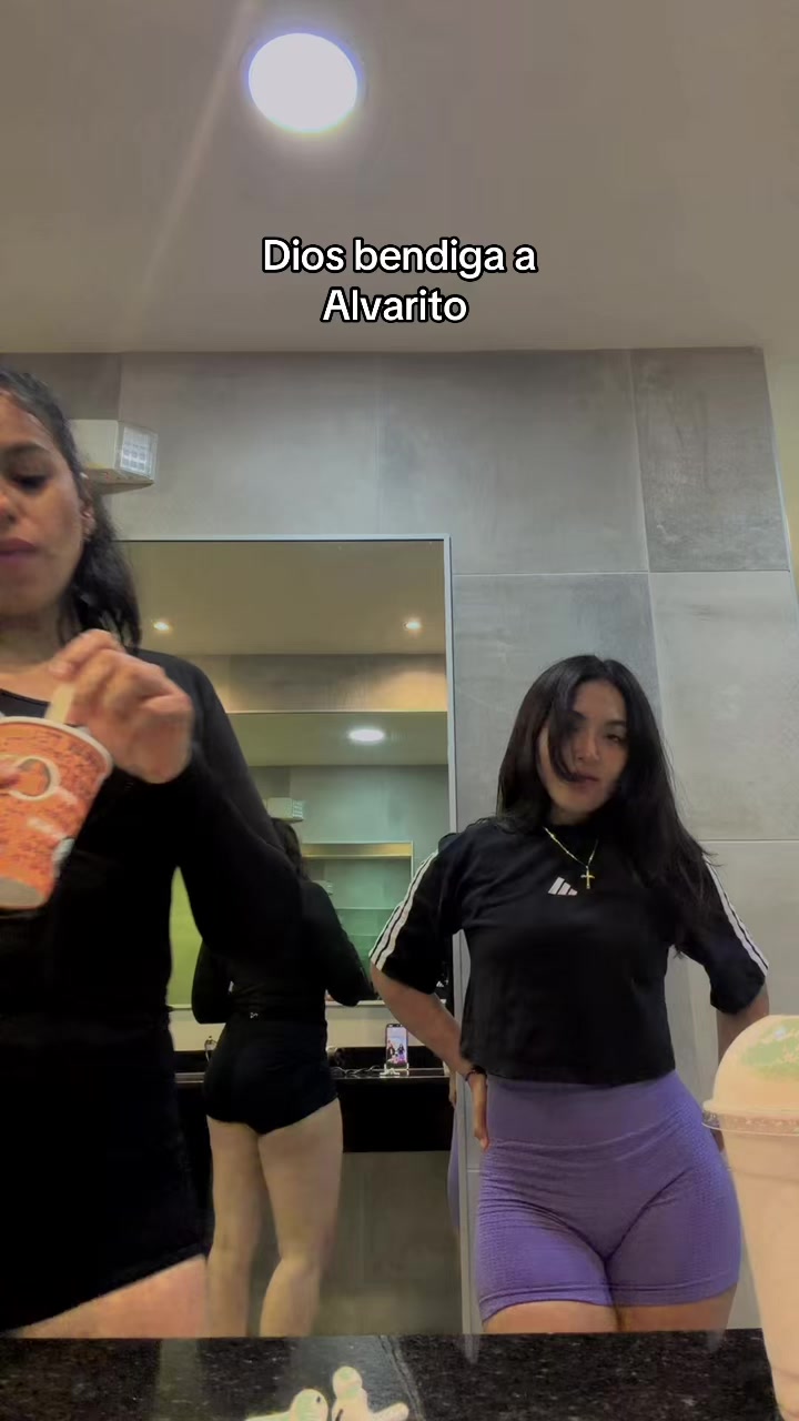 @Ale👻