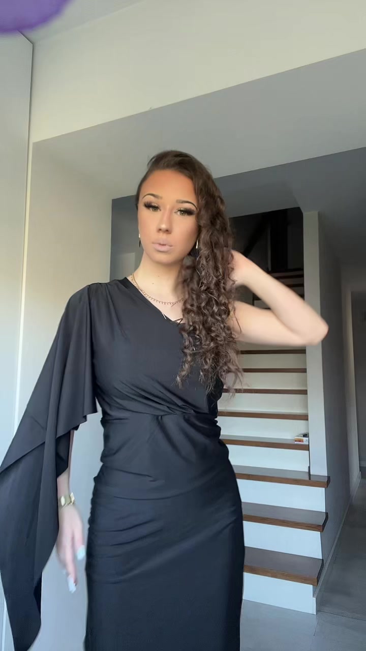 @𝓐𝓭𝓮𝓵𝓵𝓮