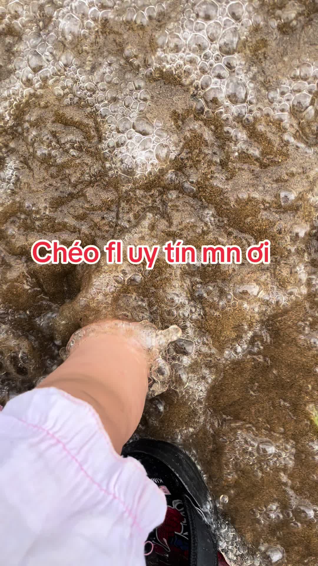 @Ch&eacute;o fl uy t&iacute;n