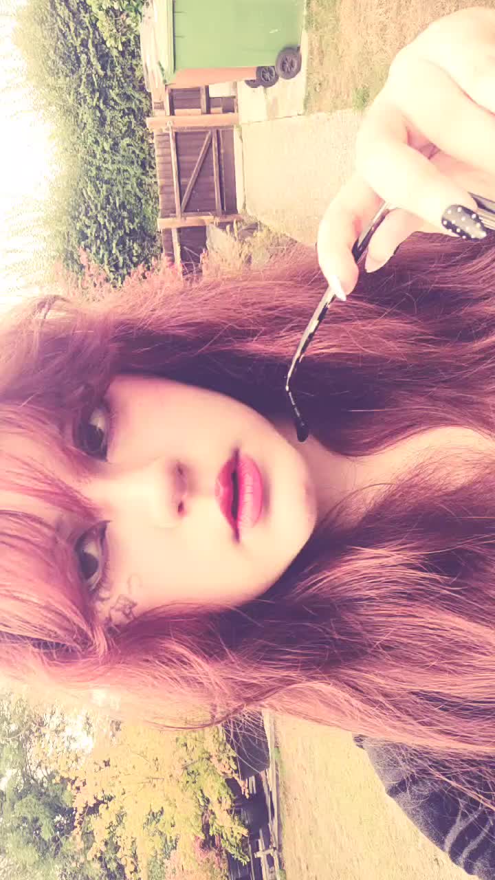 @𝓡𝓮𝓭 𝓿𝓮𝓵𝓿𝓮𝓽。‧˚ʚ🐇ɞ˚‧。