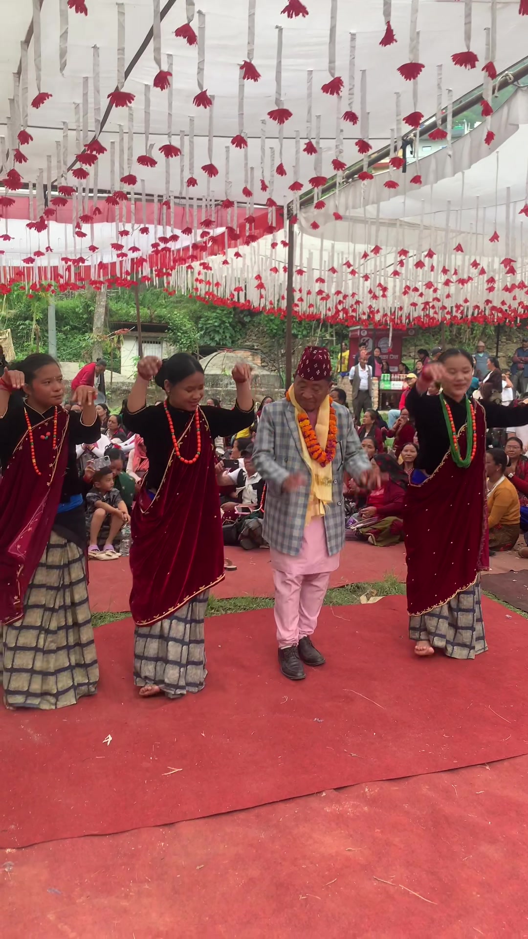 @राज लामा