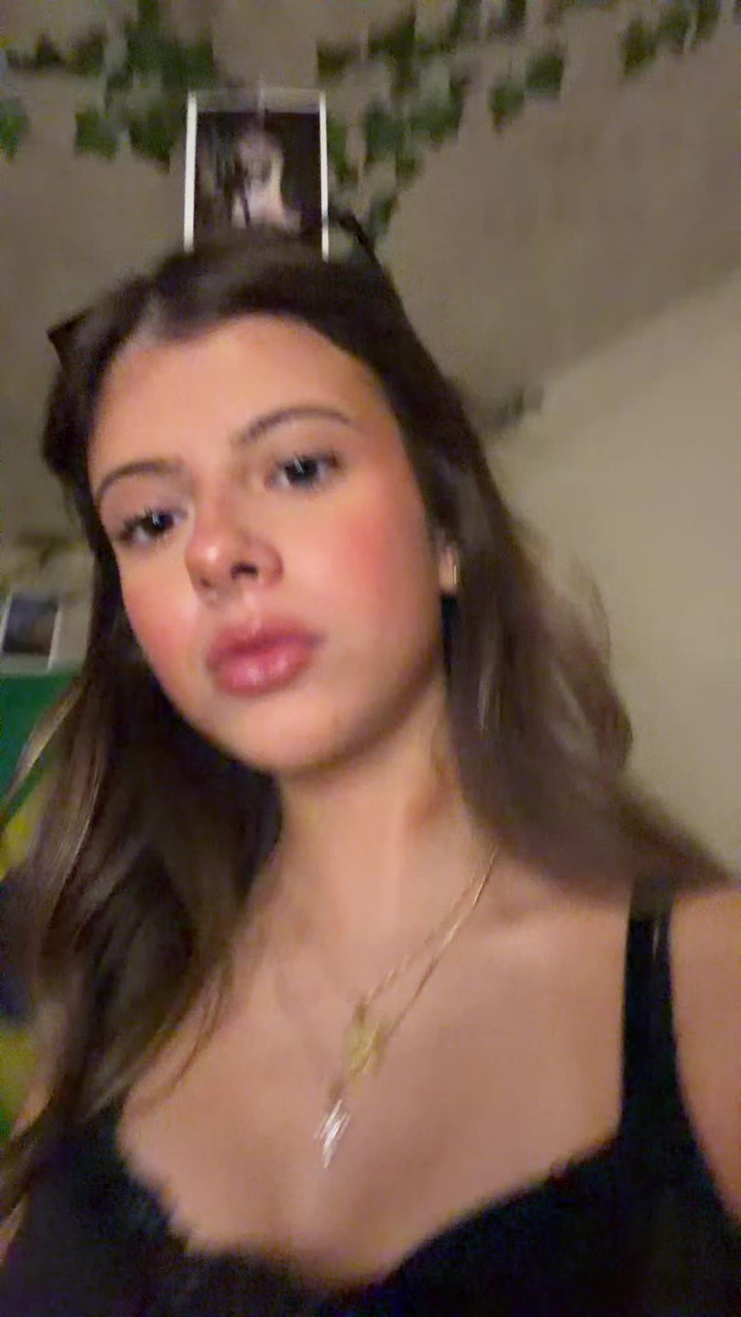 @whothefreakismariaclara