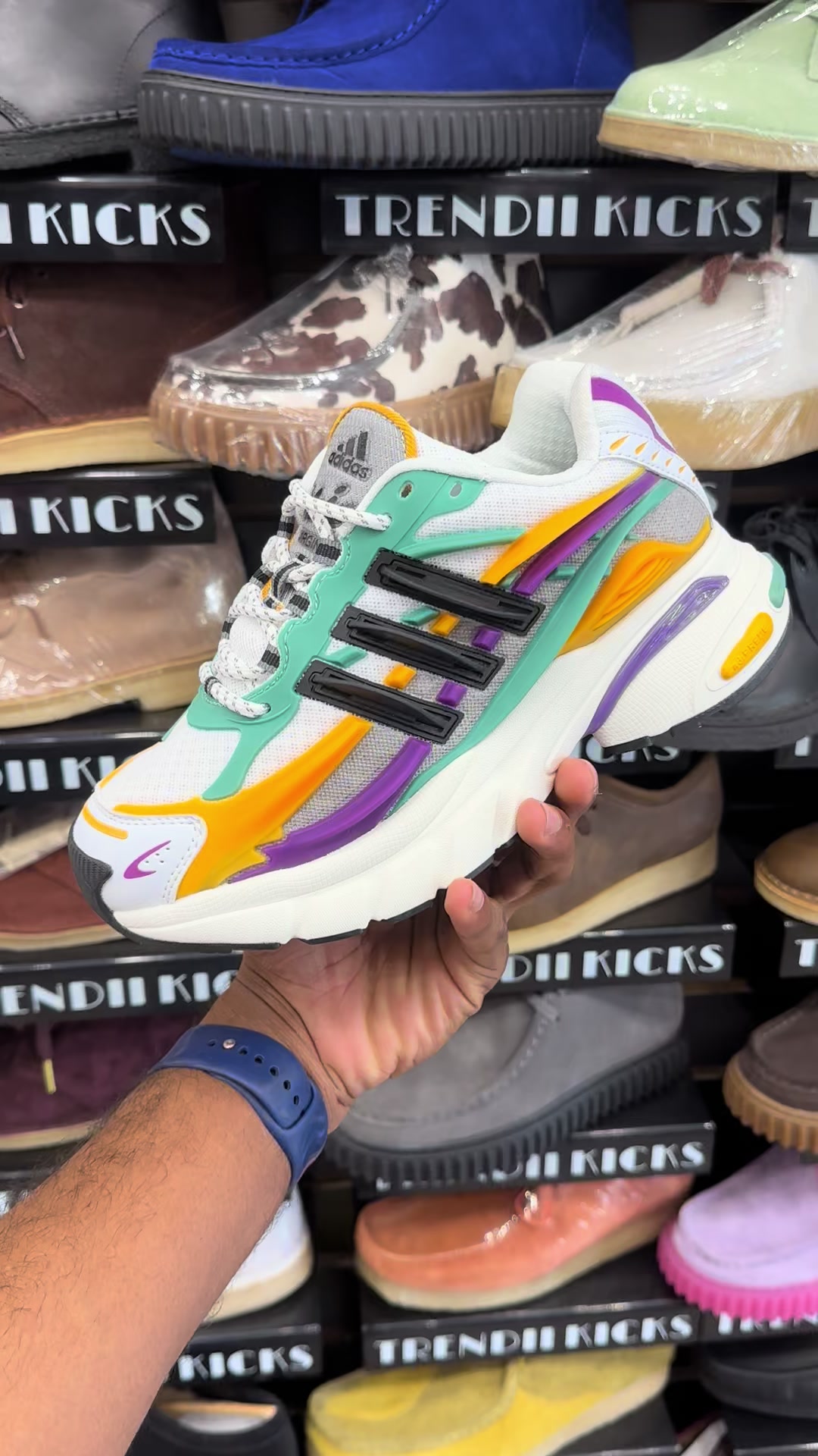 @TRENDII KICKS