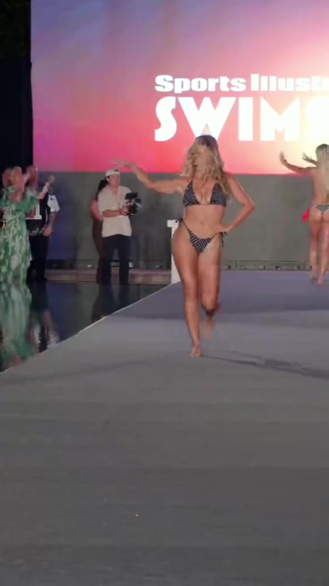 @FitVibes