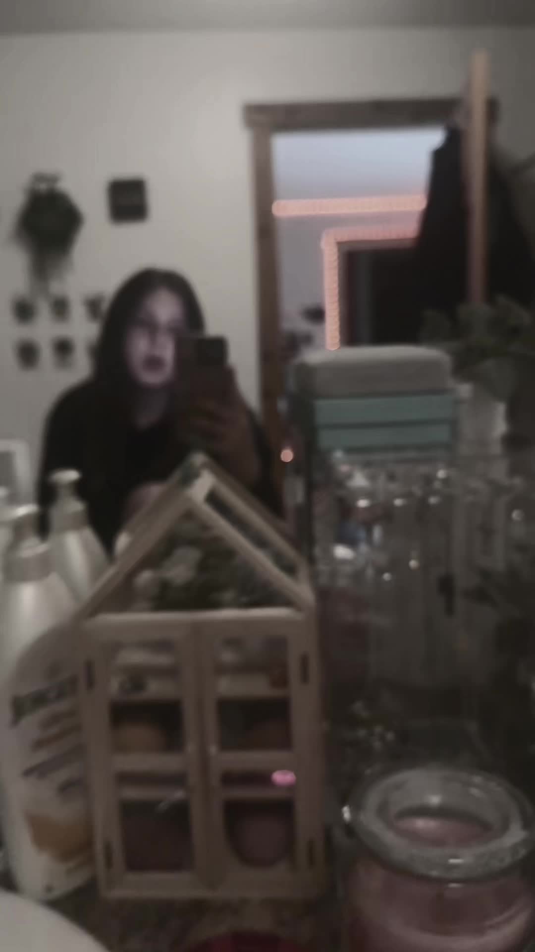 @Johnna 🖤