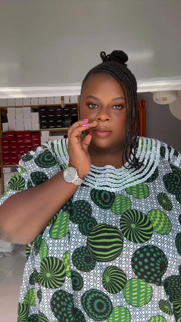 @Plussize_feet