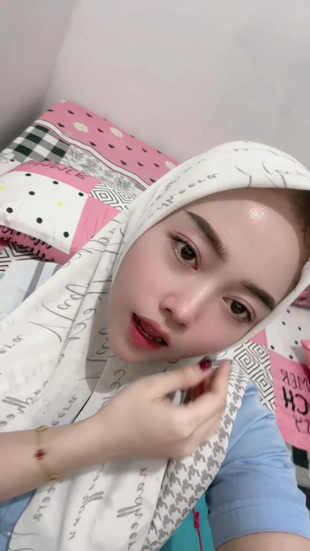 @Indahsari🦋
