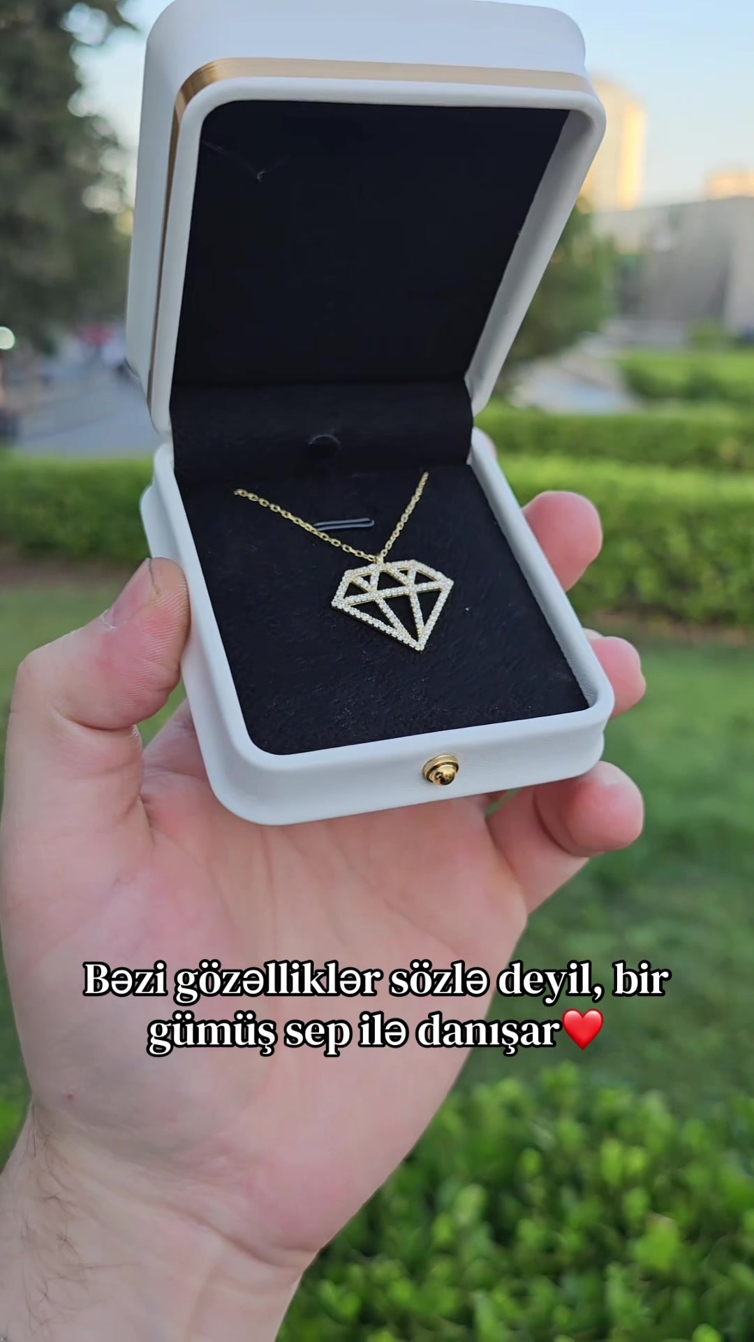 @Gumush_sep_qolbaglar
