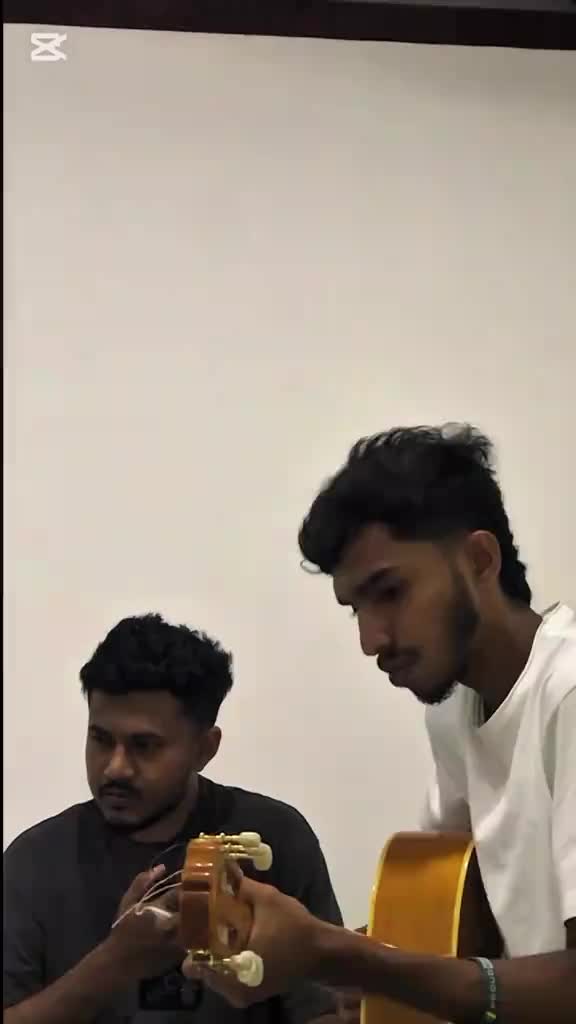 @𝗔𝗩𝗜 𝗢𝗙𝗙𝗜𝗖𝗜𝗔𝗟 😇