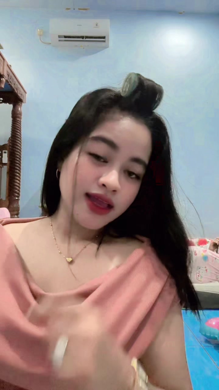 @putri bhawell