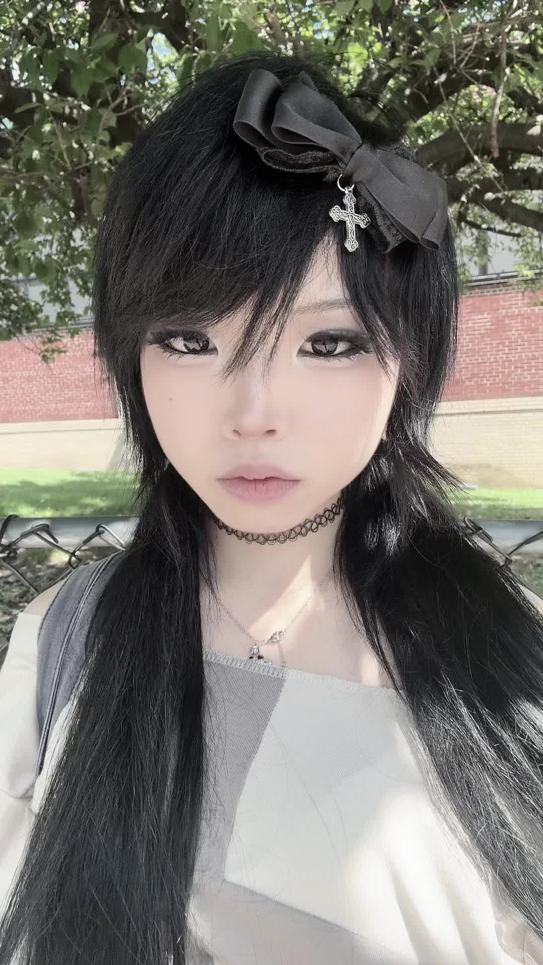 @⌖