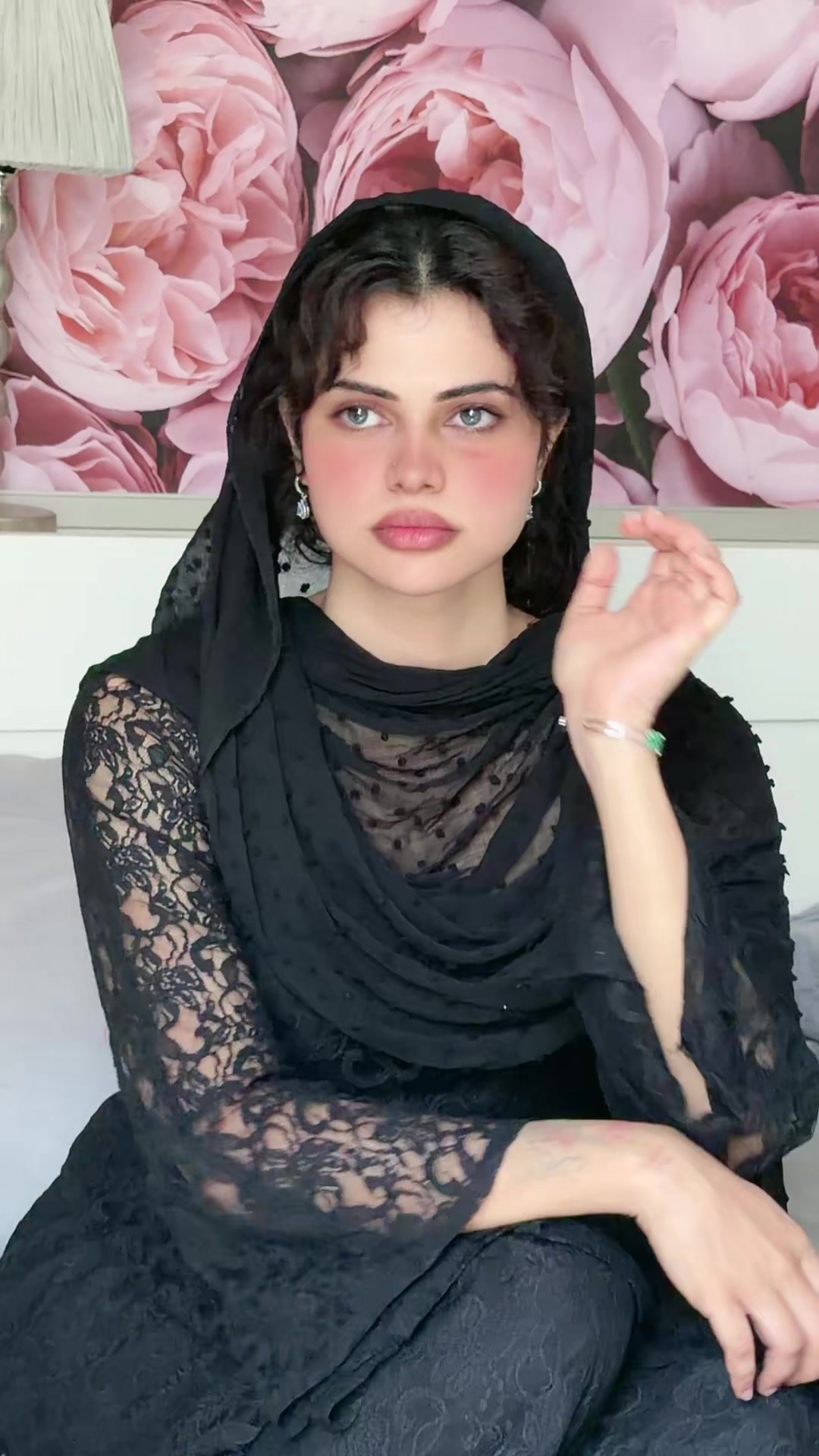 @AMO💎