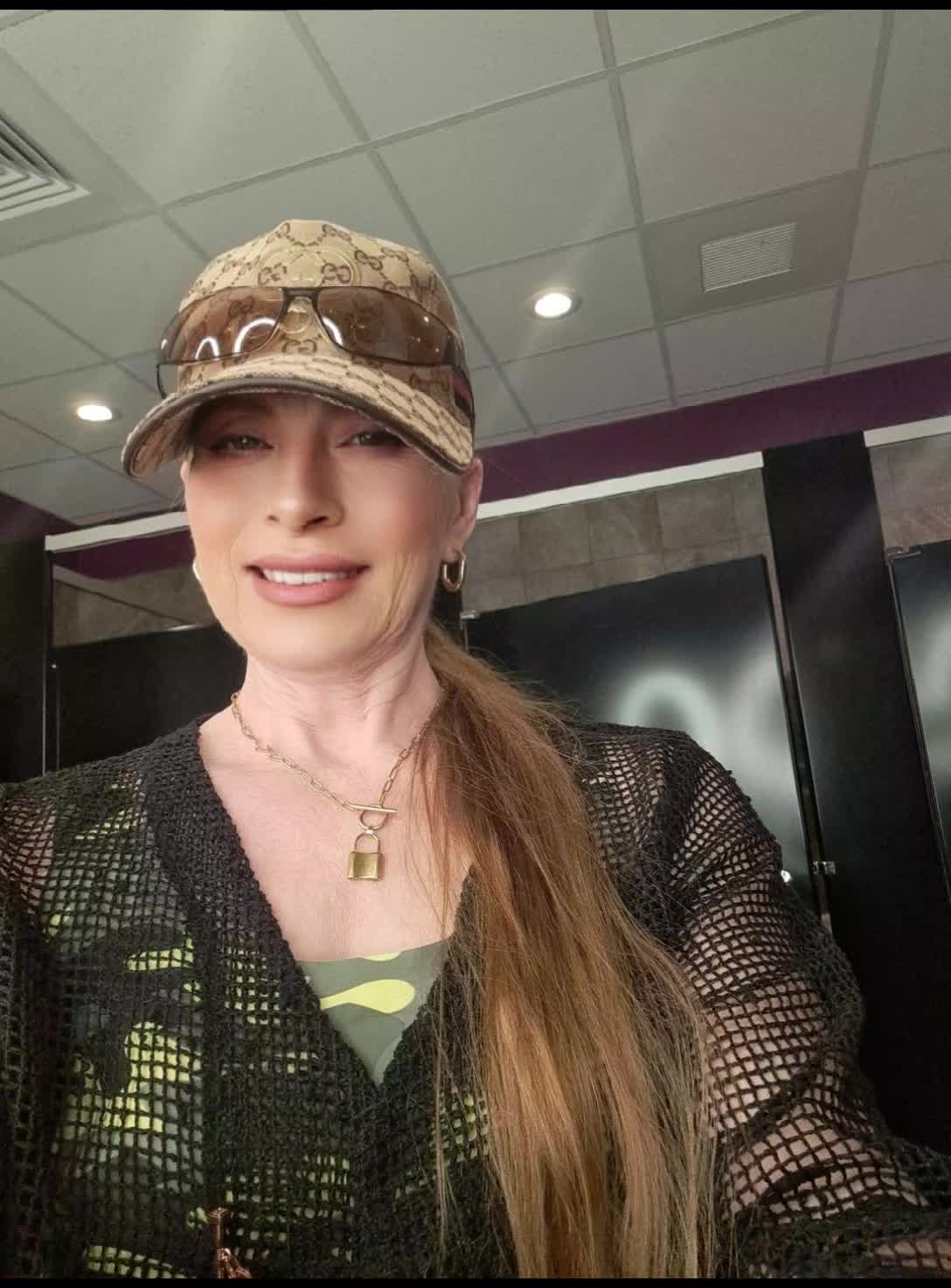 @julia0909