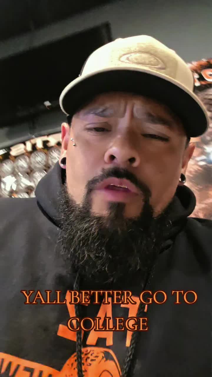 @LOUIEVSXXII