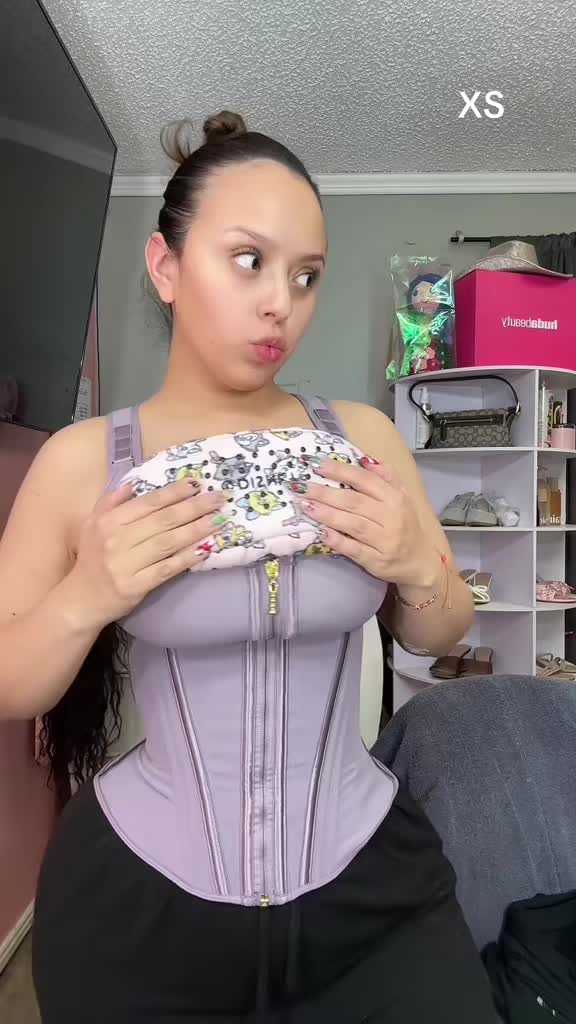 @aolanymorie