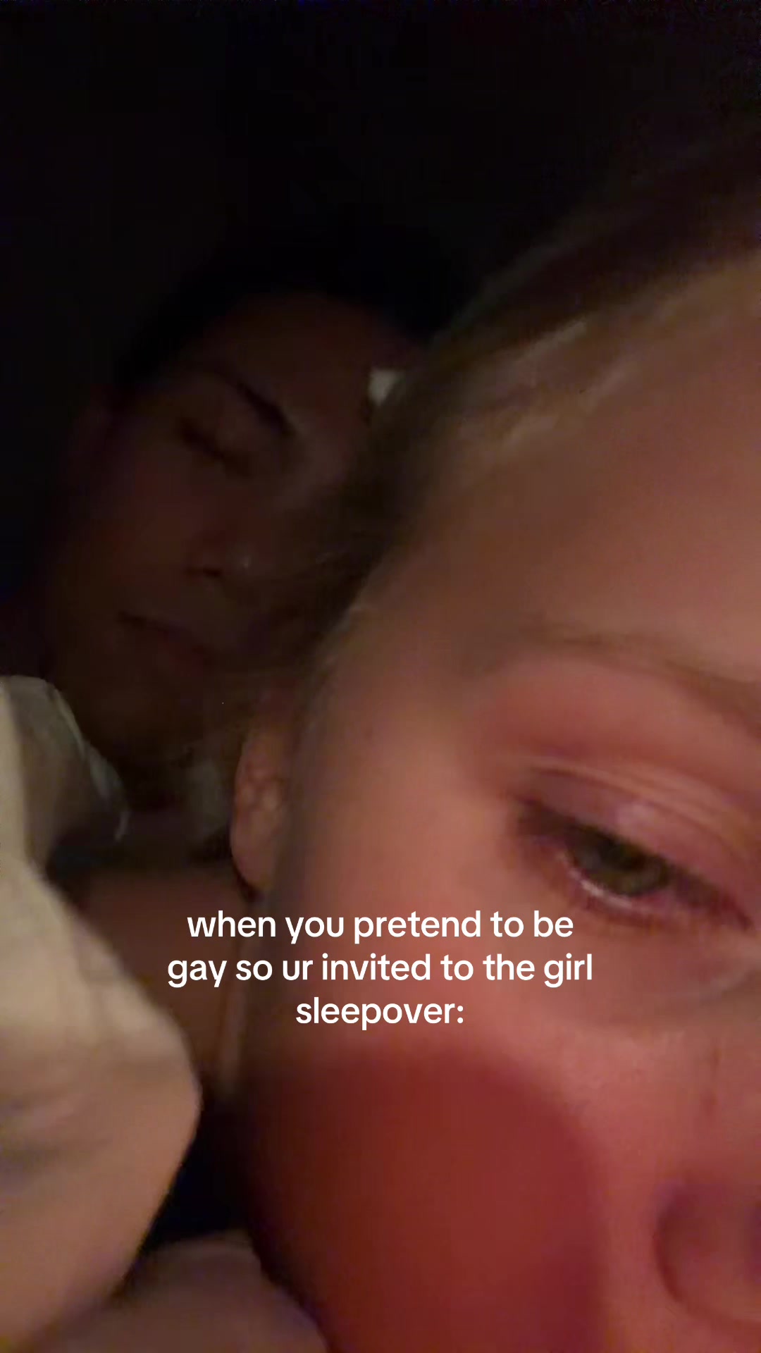 @elisedrinksalmondmilk