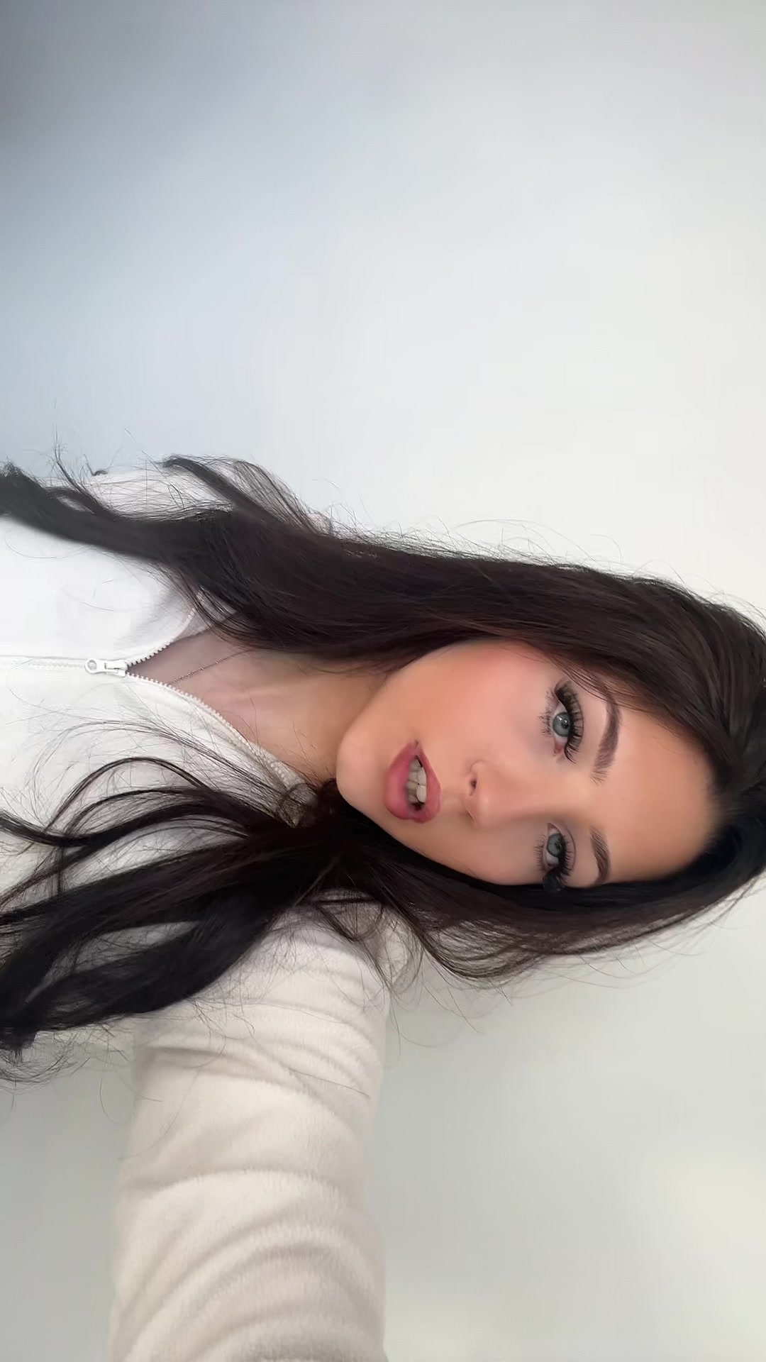 @chloe~bethꨄ