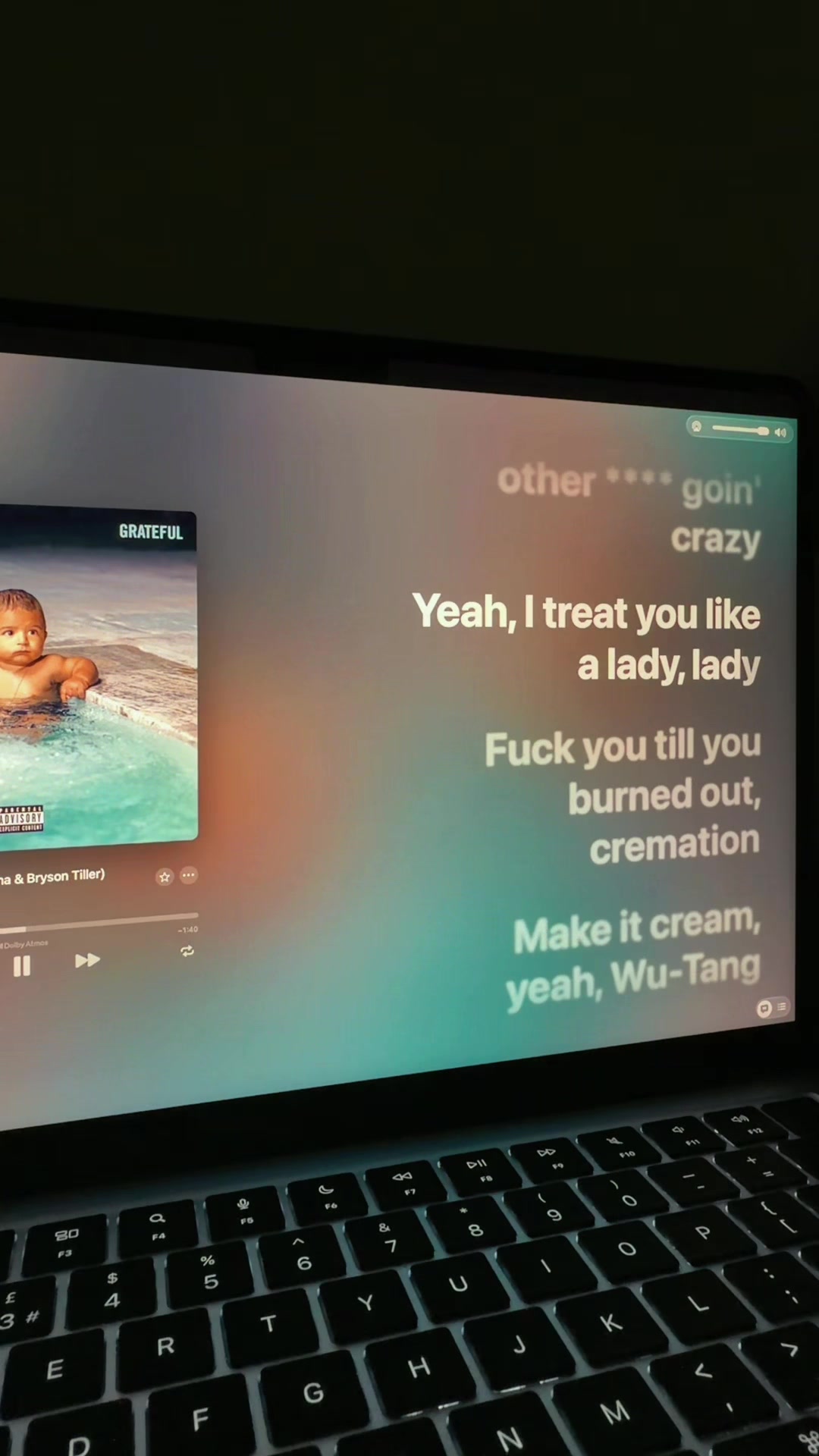 @🎧
