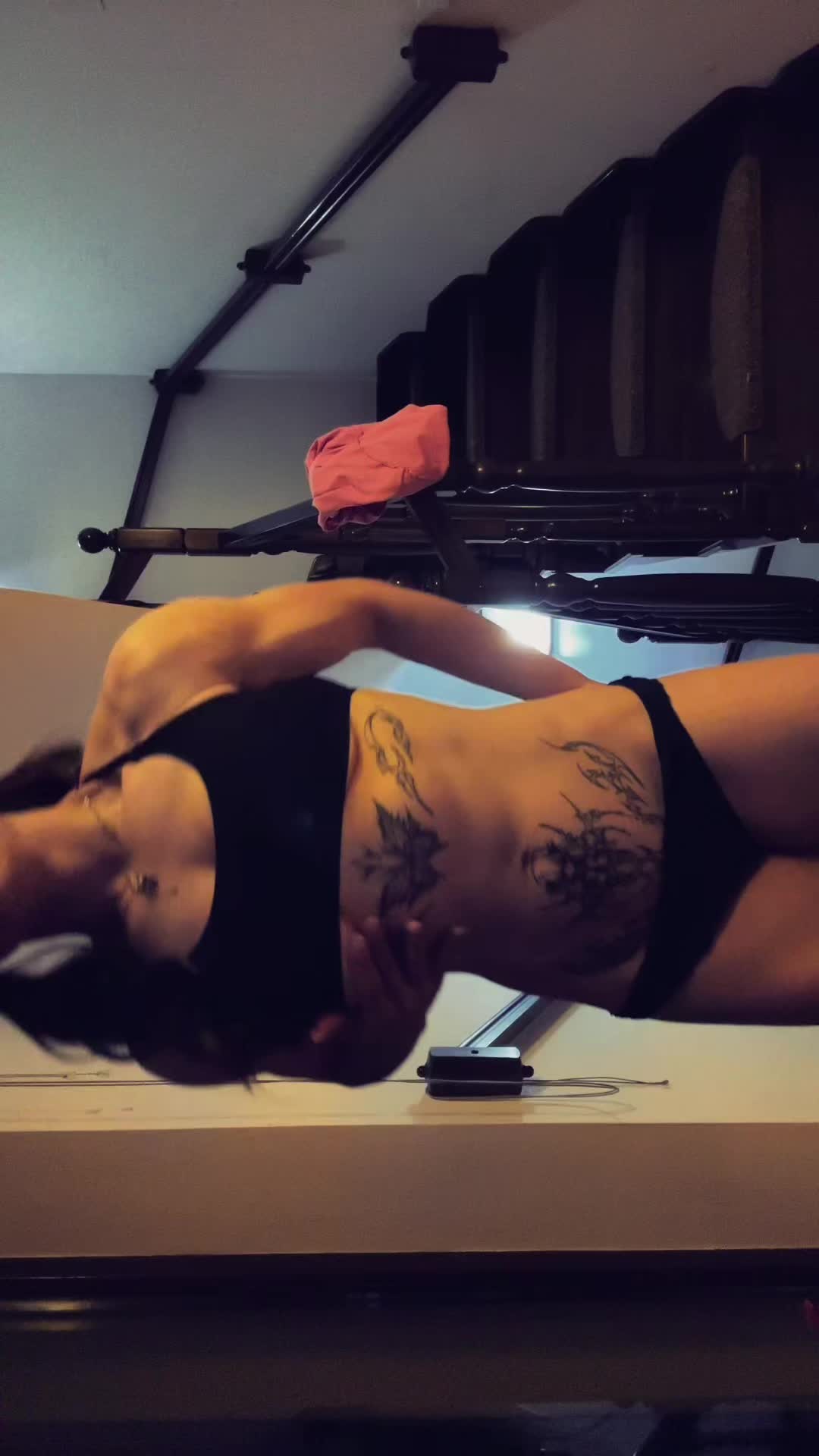 @ilovemuscularmen12