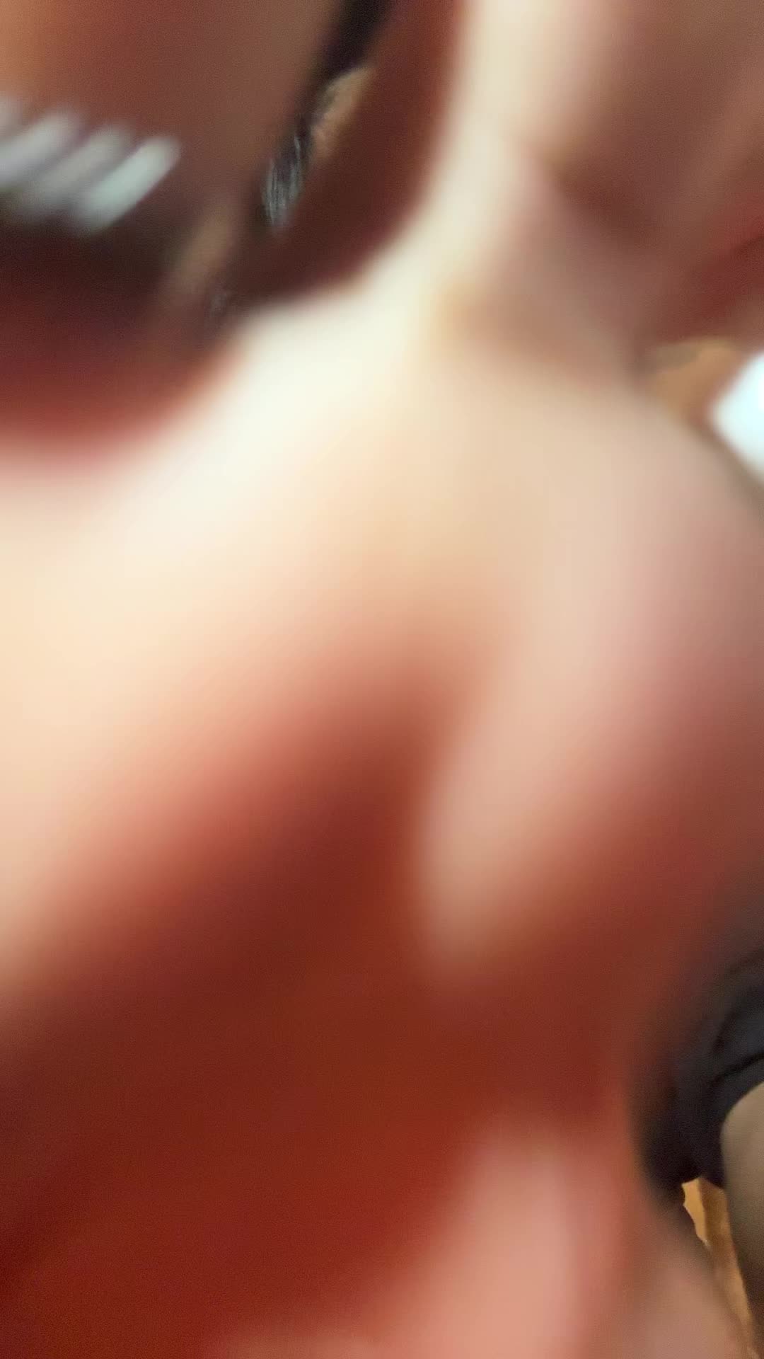 @Mon
