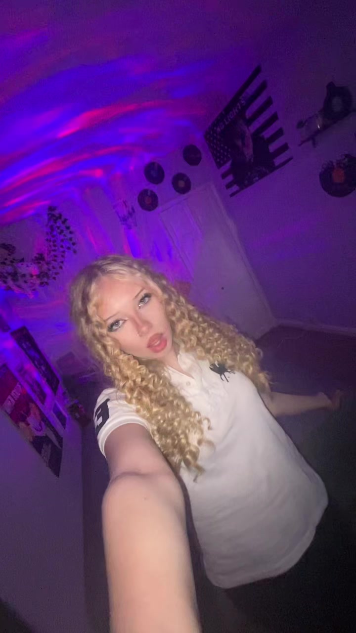 @Erin-Louise🪭