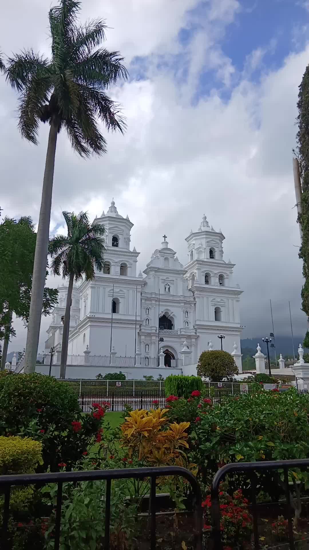 @🇬🇹Kari Martinez🇬🇹🥷