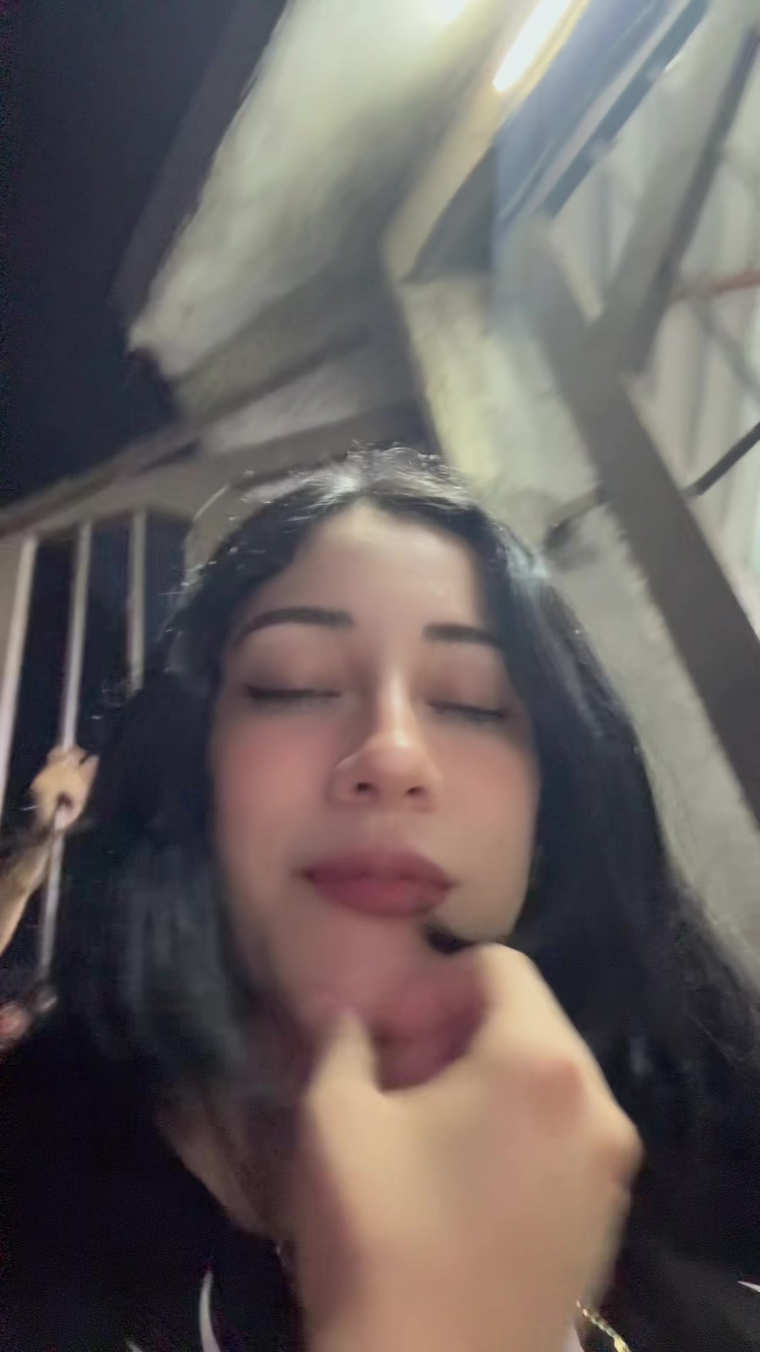 @Zurda