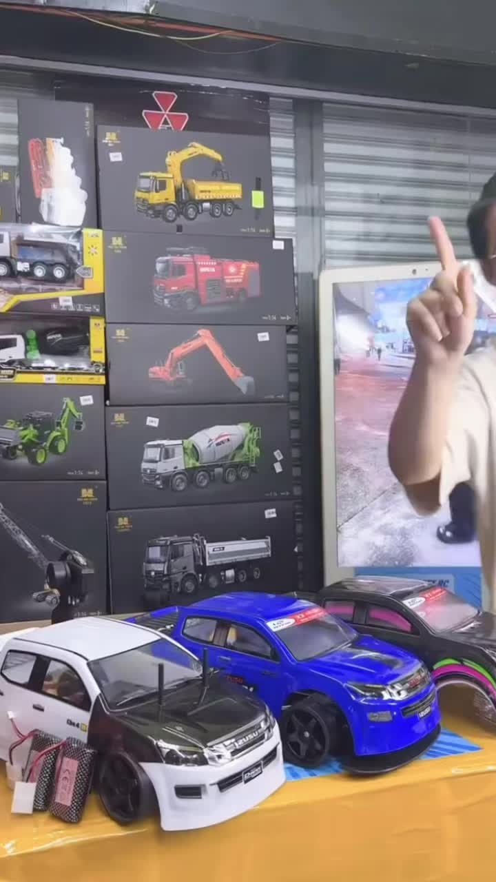 @Deluxe Toy Marketing