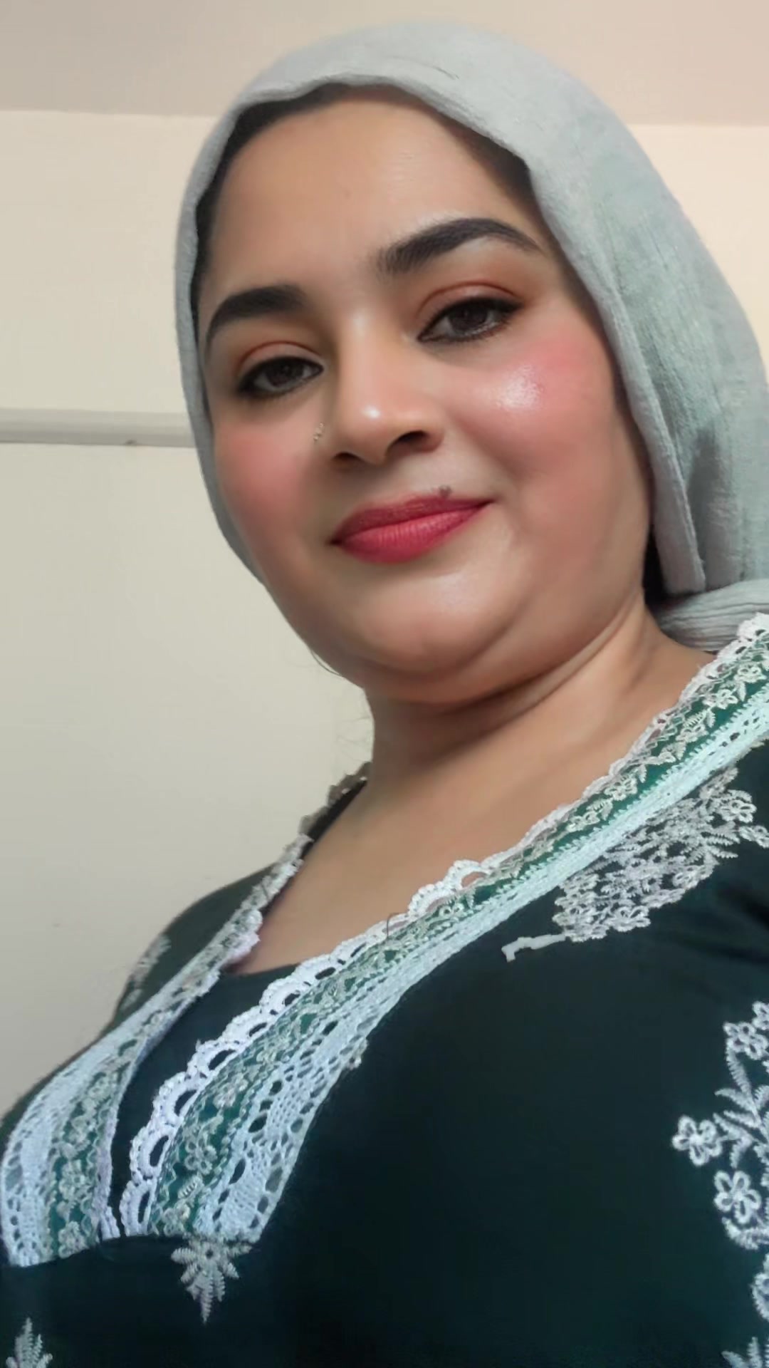 @പോന്നു മിന്നു