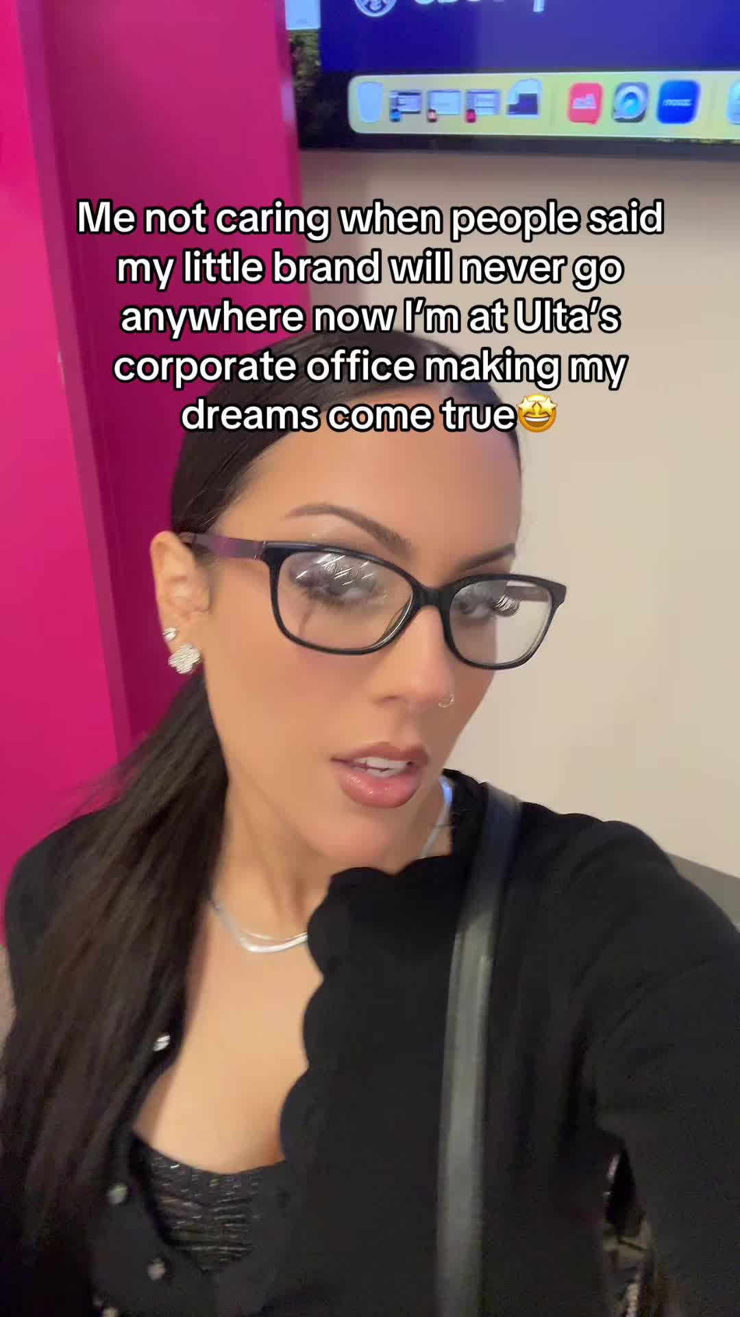 @Queencosmetics