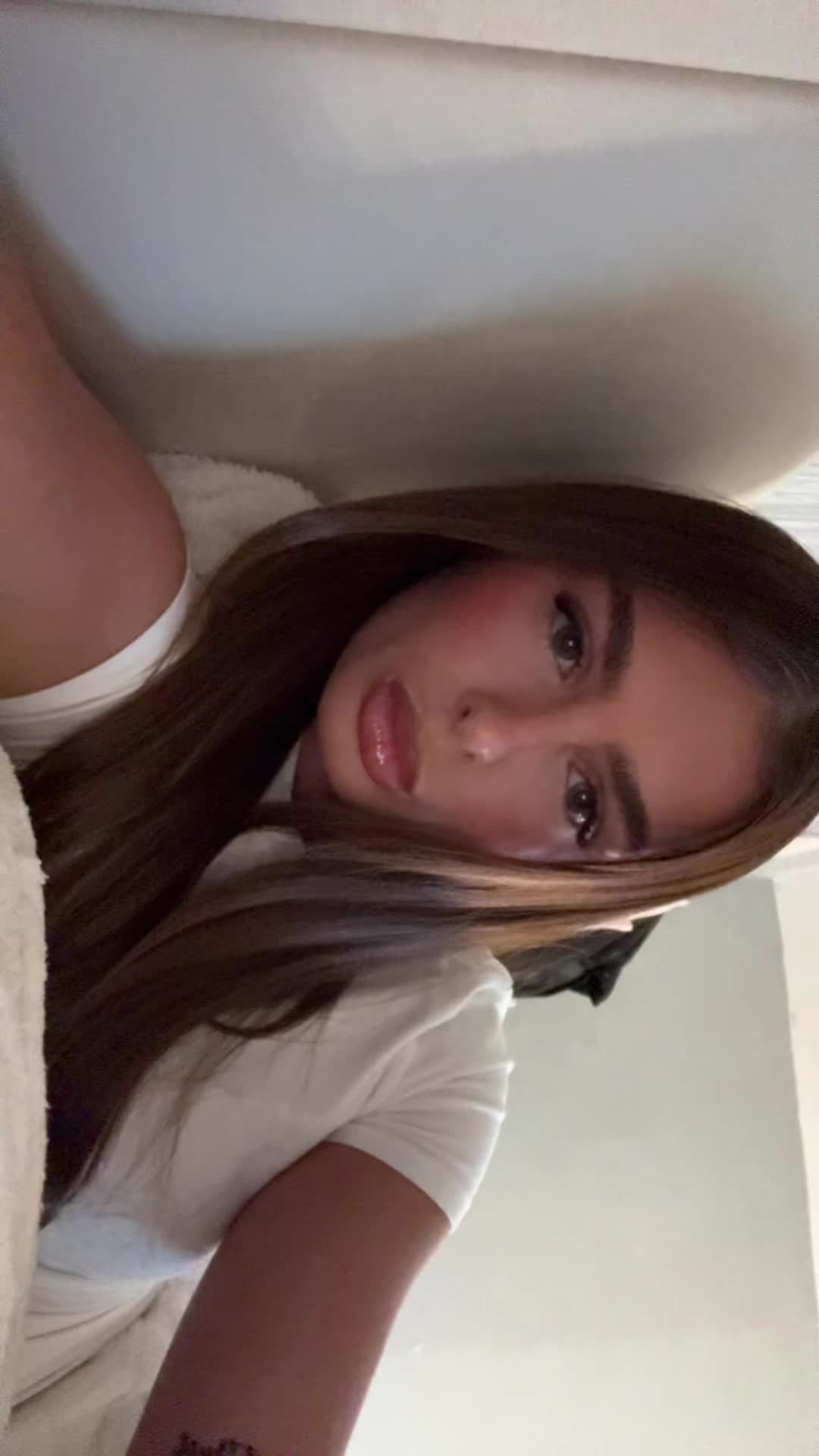 @Alisia