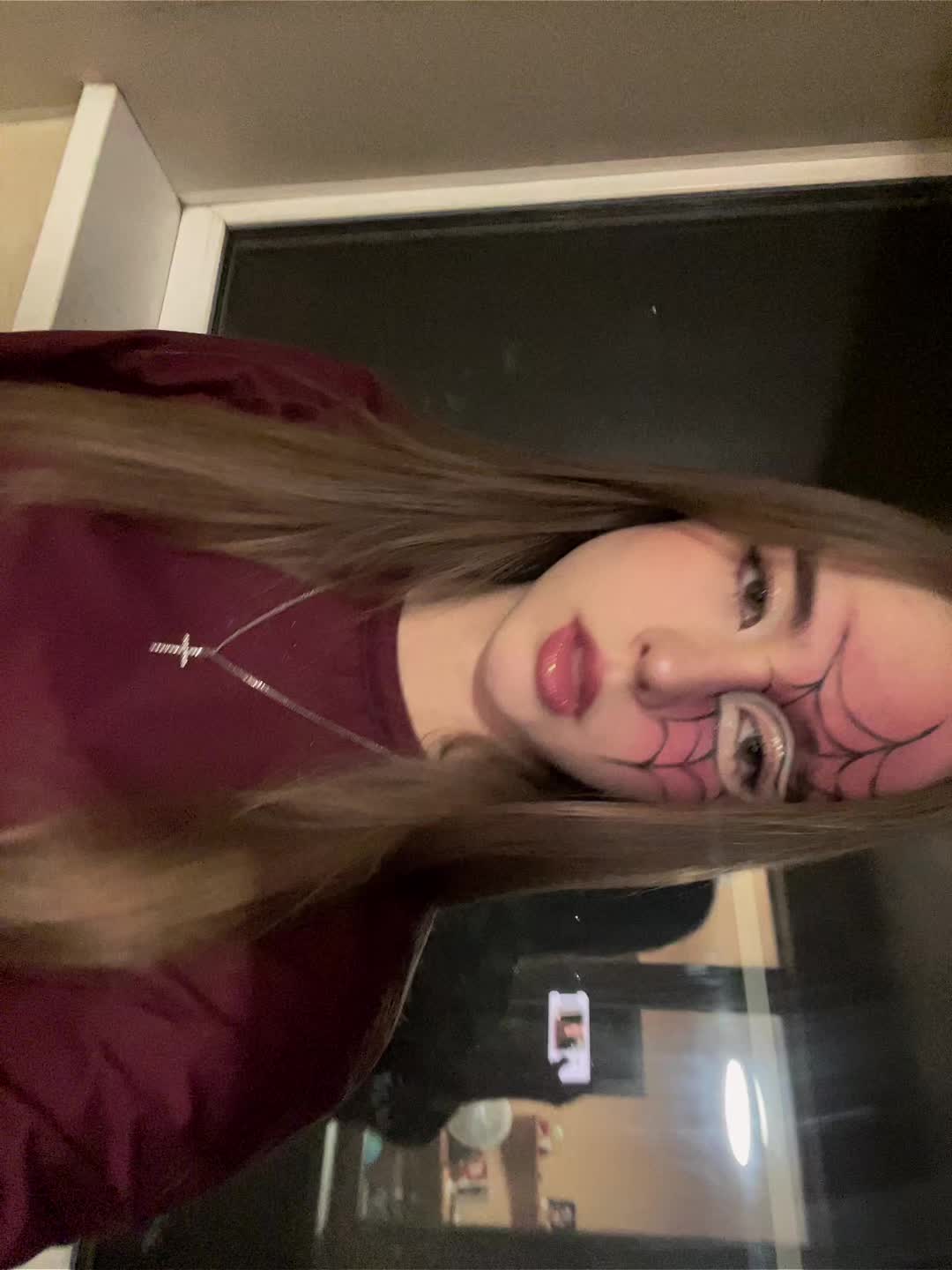 @алиска🚬
