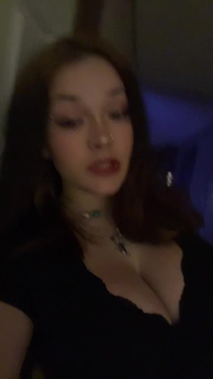 @thefemalecasanova