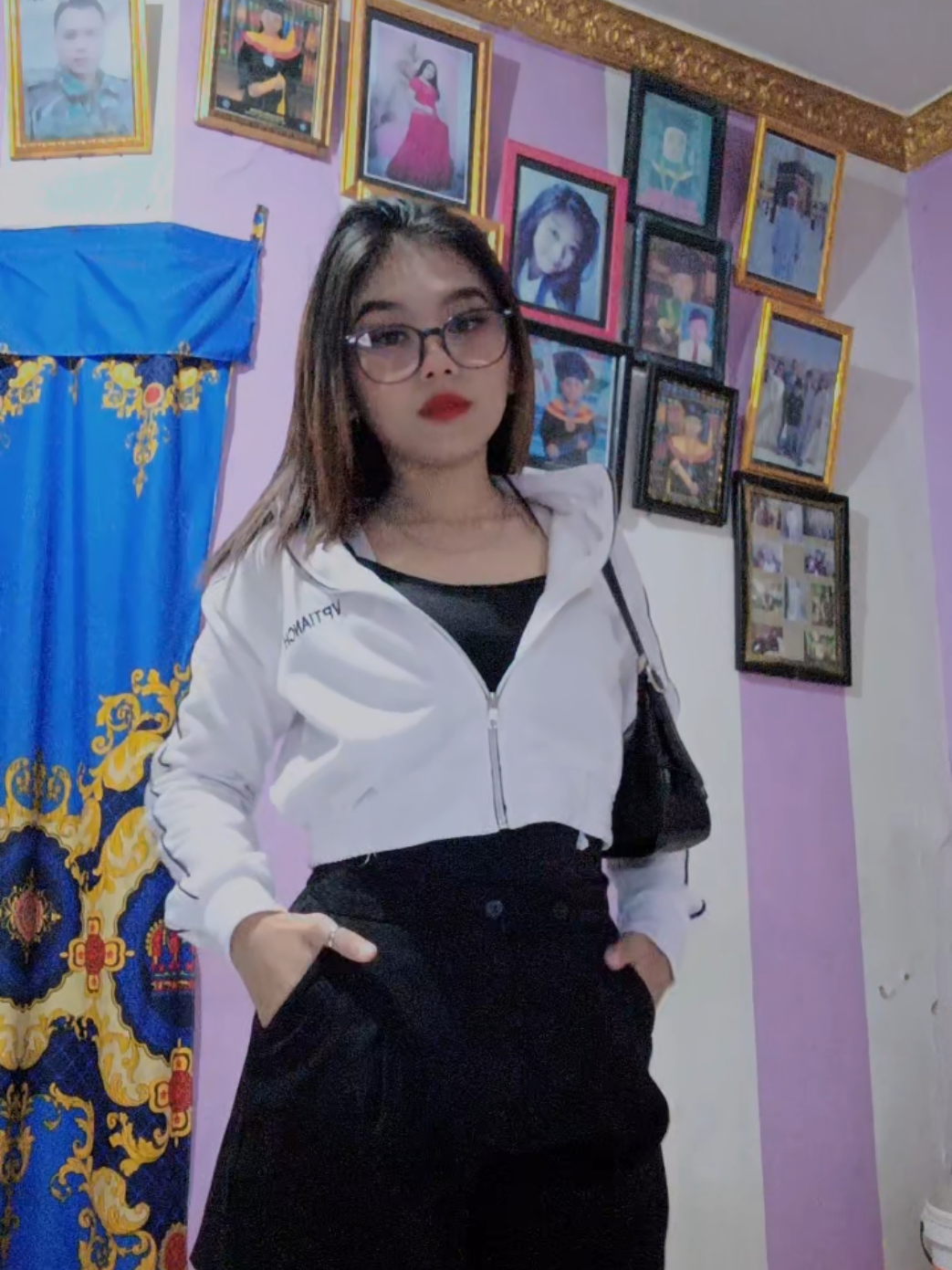 @Vi๐ฎ๐ฉ๐ฏ๐ต๐ผ๐ธ๐ฐ๐ท