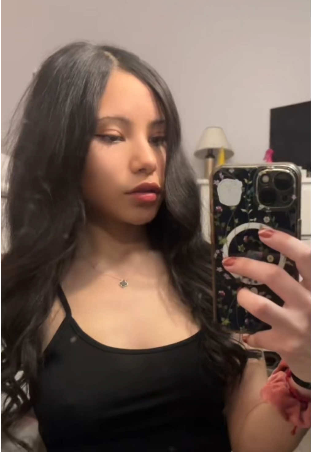 @~