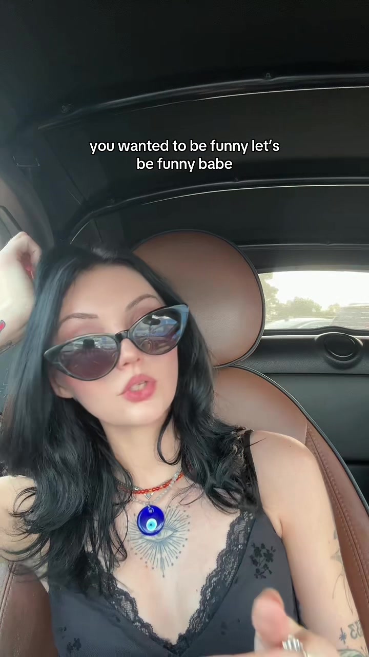 @โ
elizabeth โ