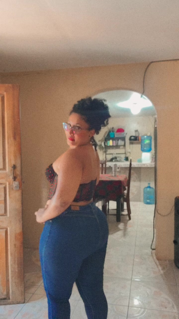 @Elizabeth Escobar🍒🍑🧃