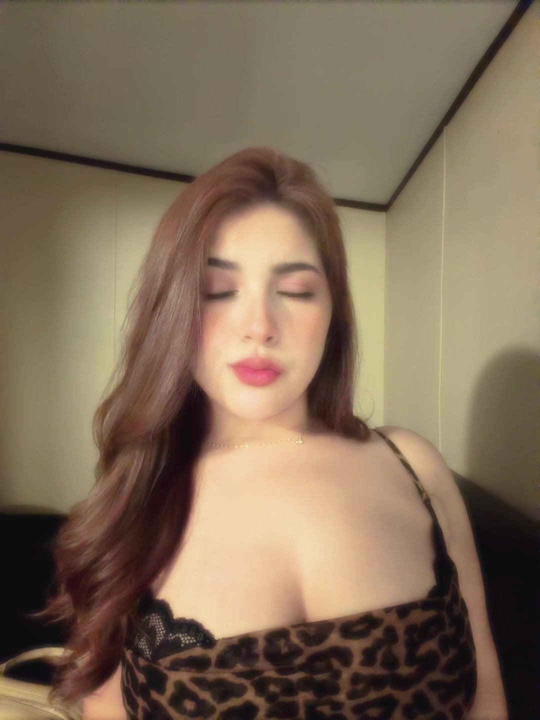 @ÁngelaH✨👑