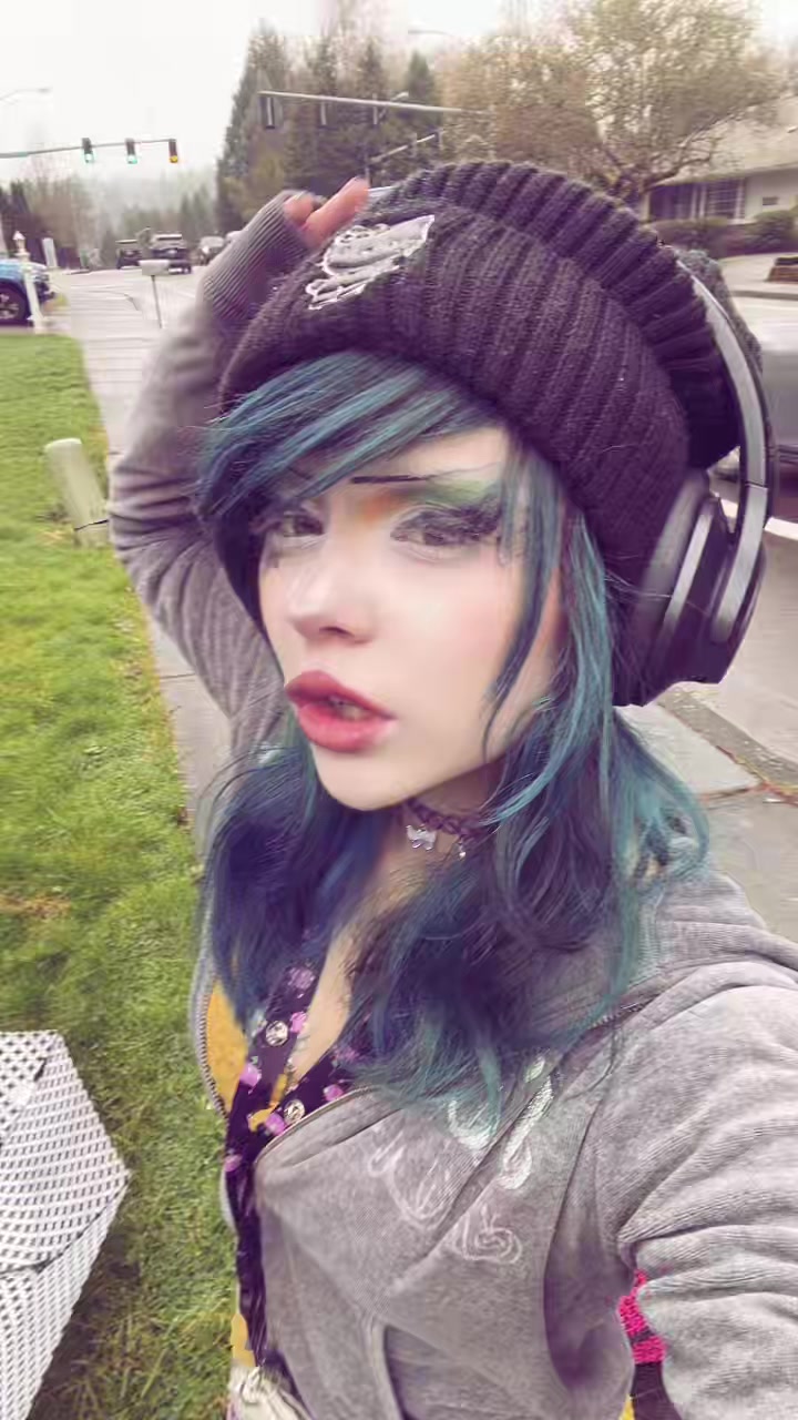 @ella.x.orcizm