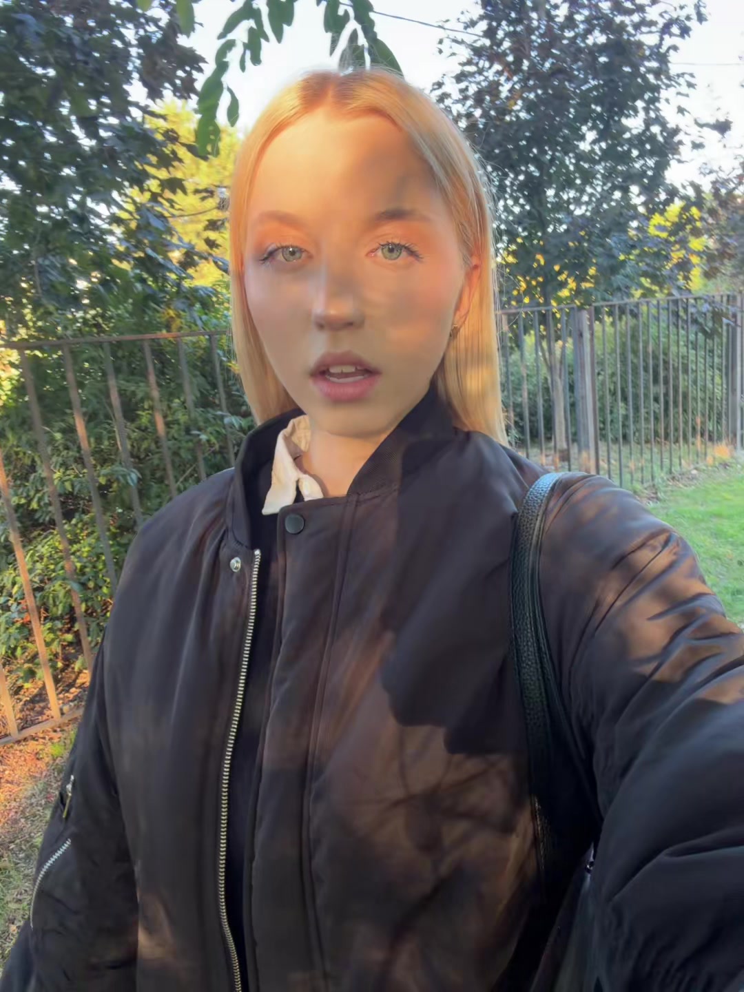 @<3