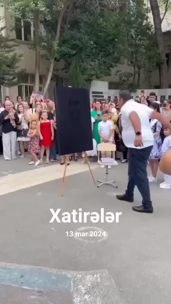 @HR10