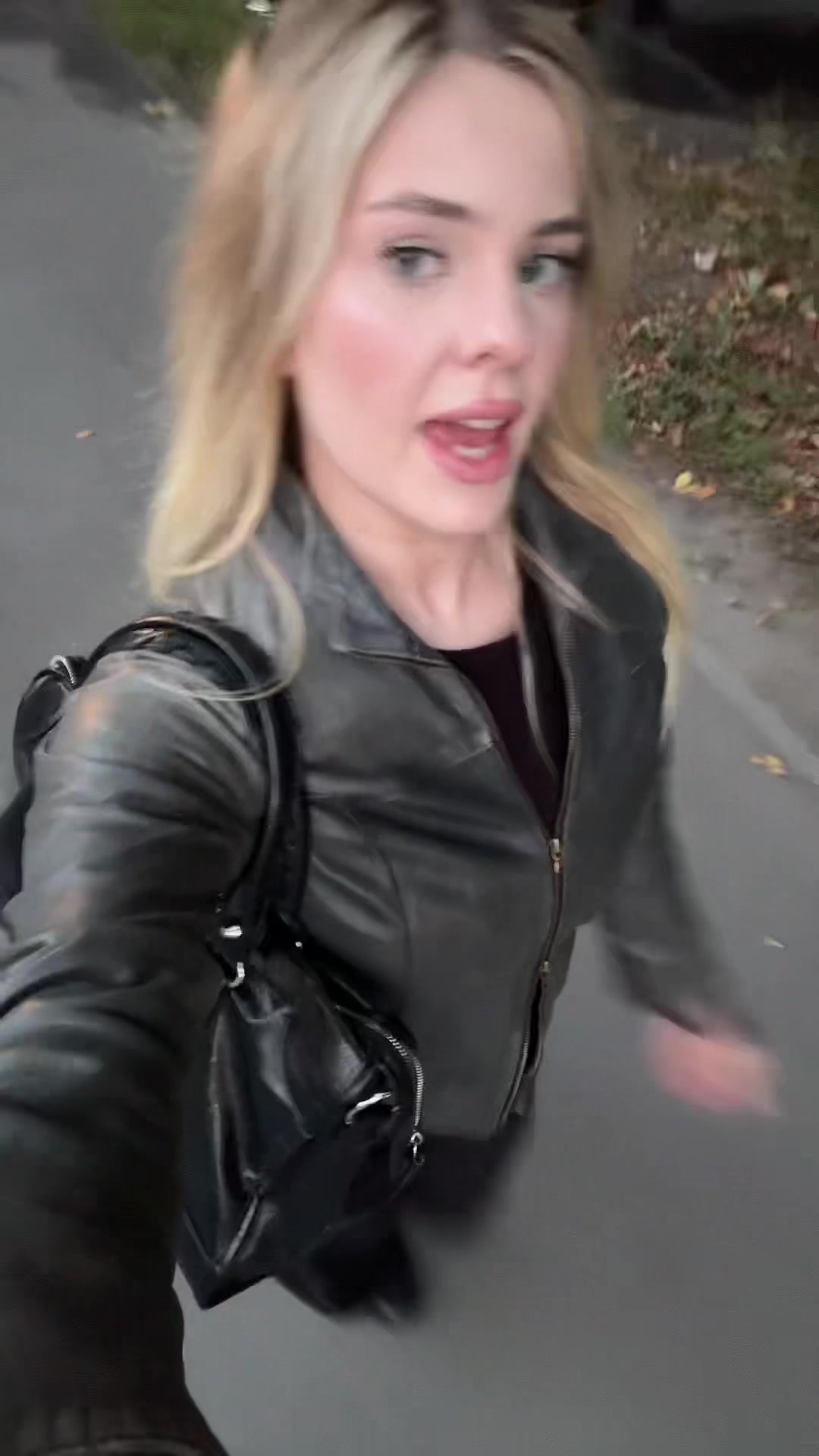@линуша