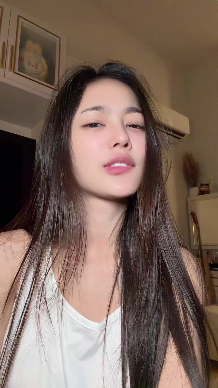 @เนย นฤมล