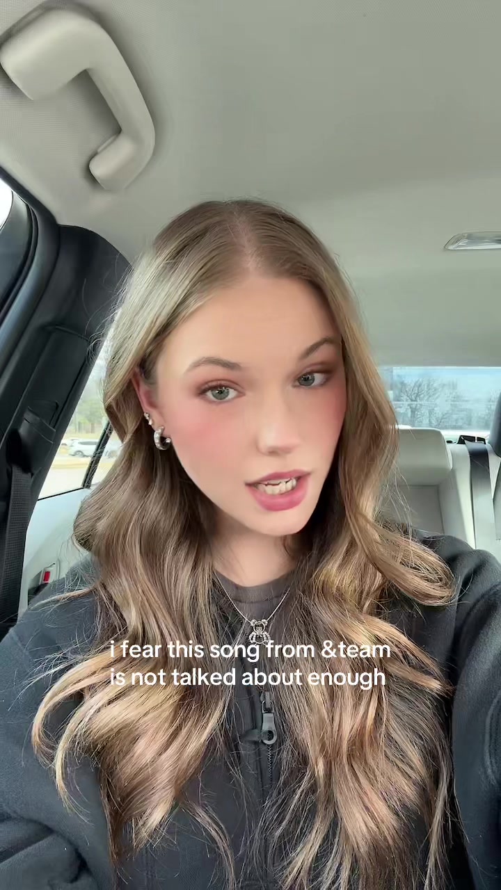 @mia ✮⋆˙