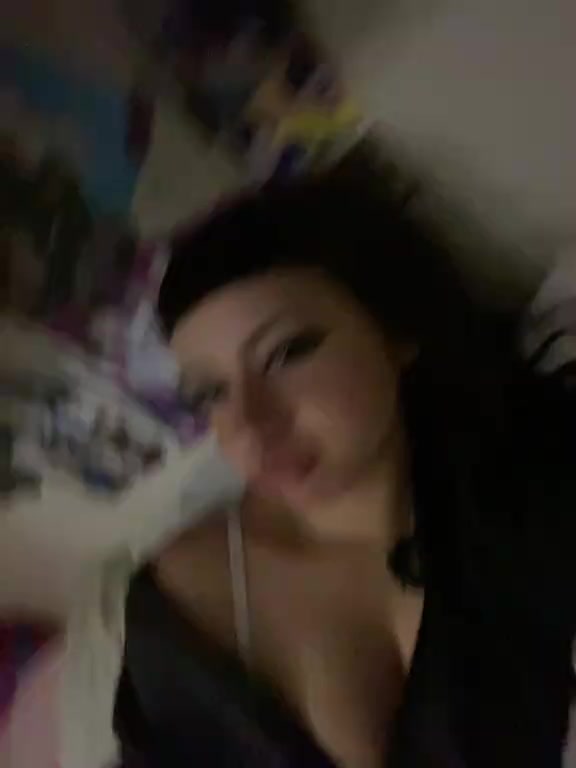 @👻