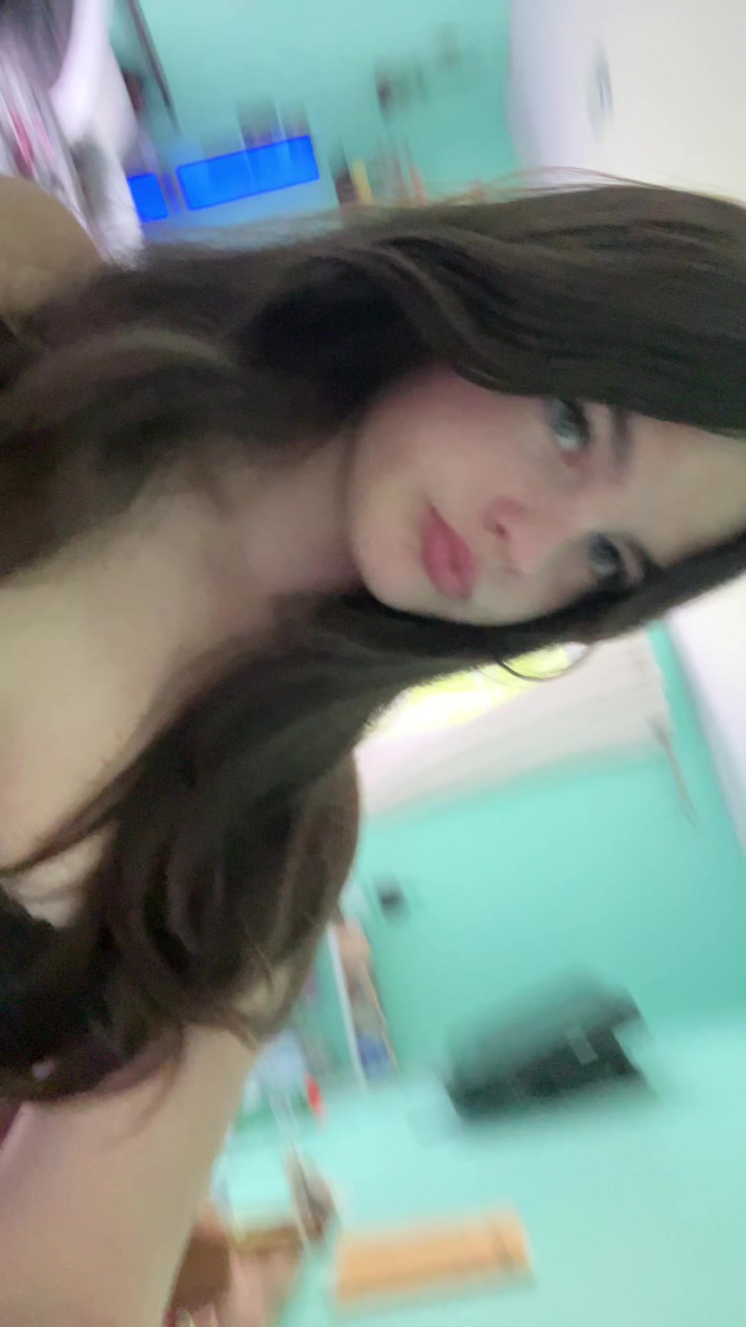 @Carleyoutfitts
