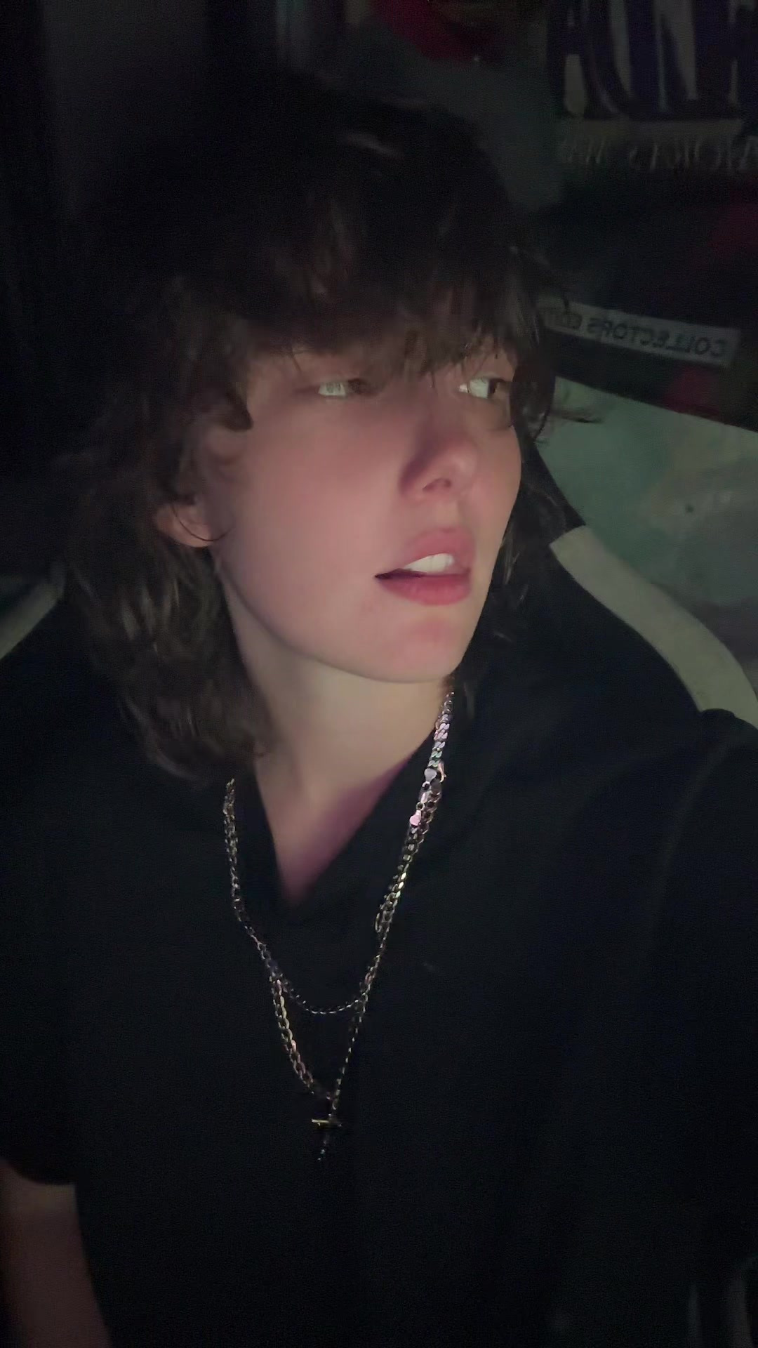 @:3