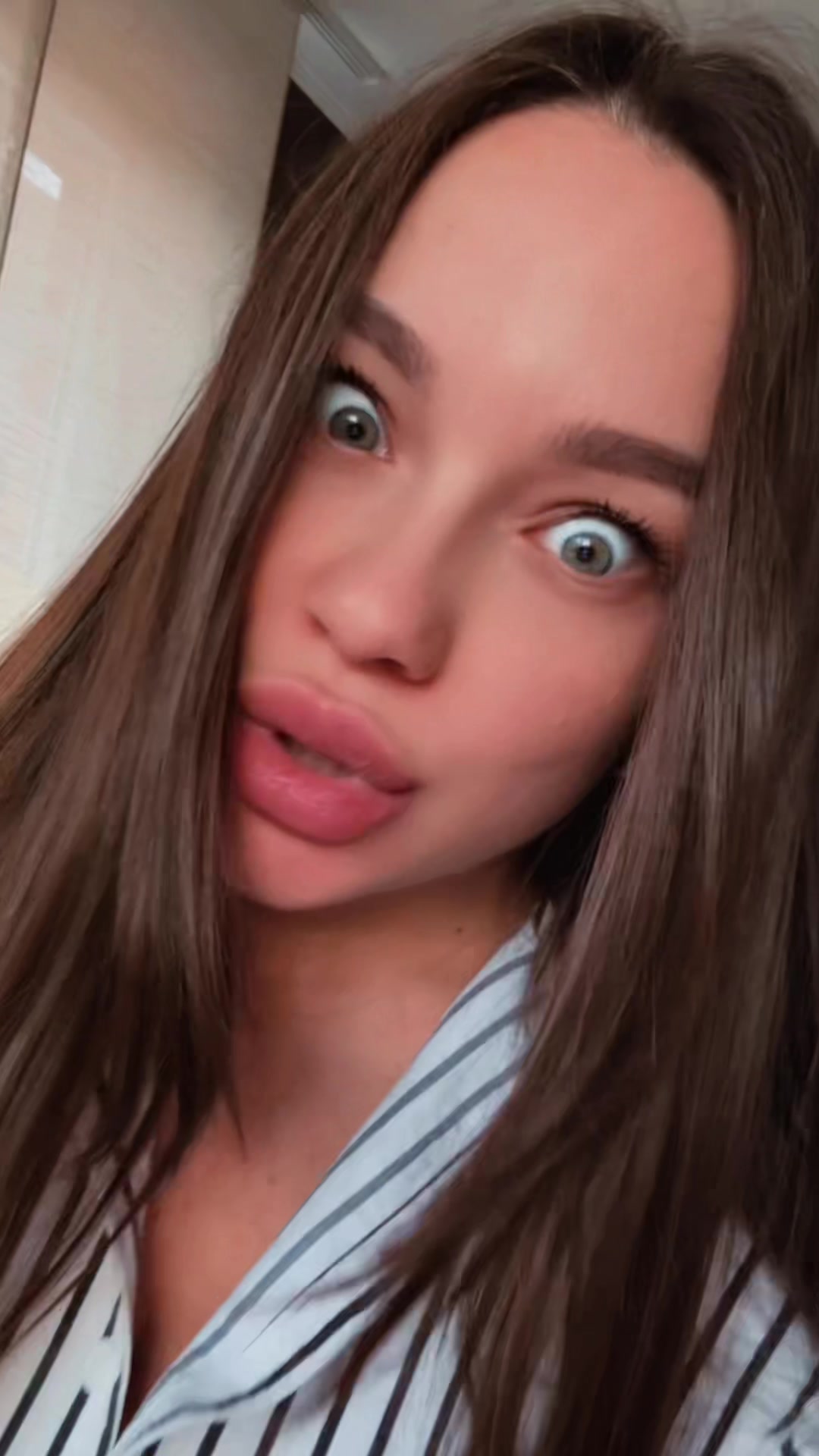 @Vi