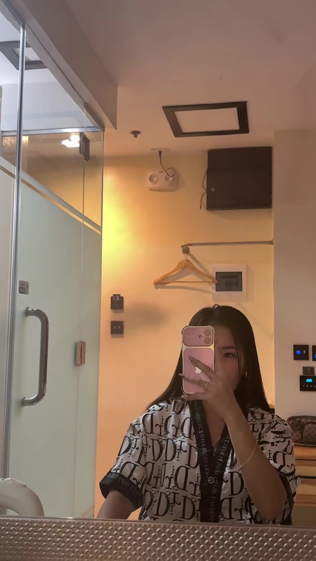 @Momai