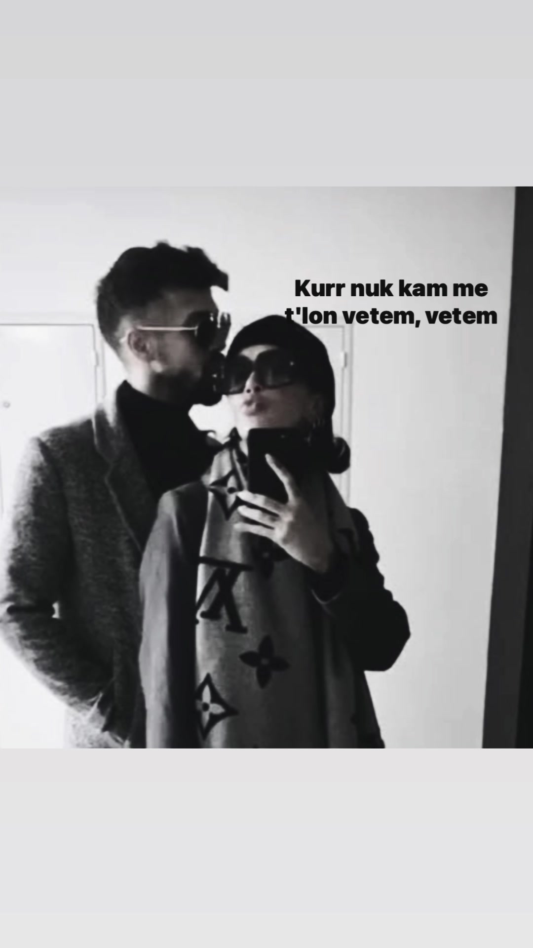 @~